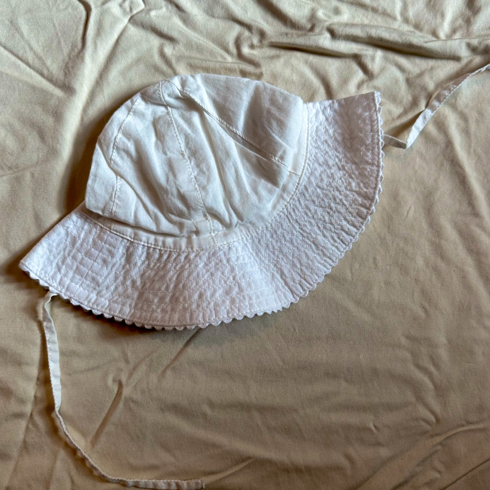 H&M white baby sun hat